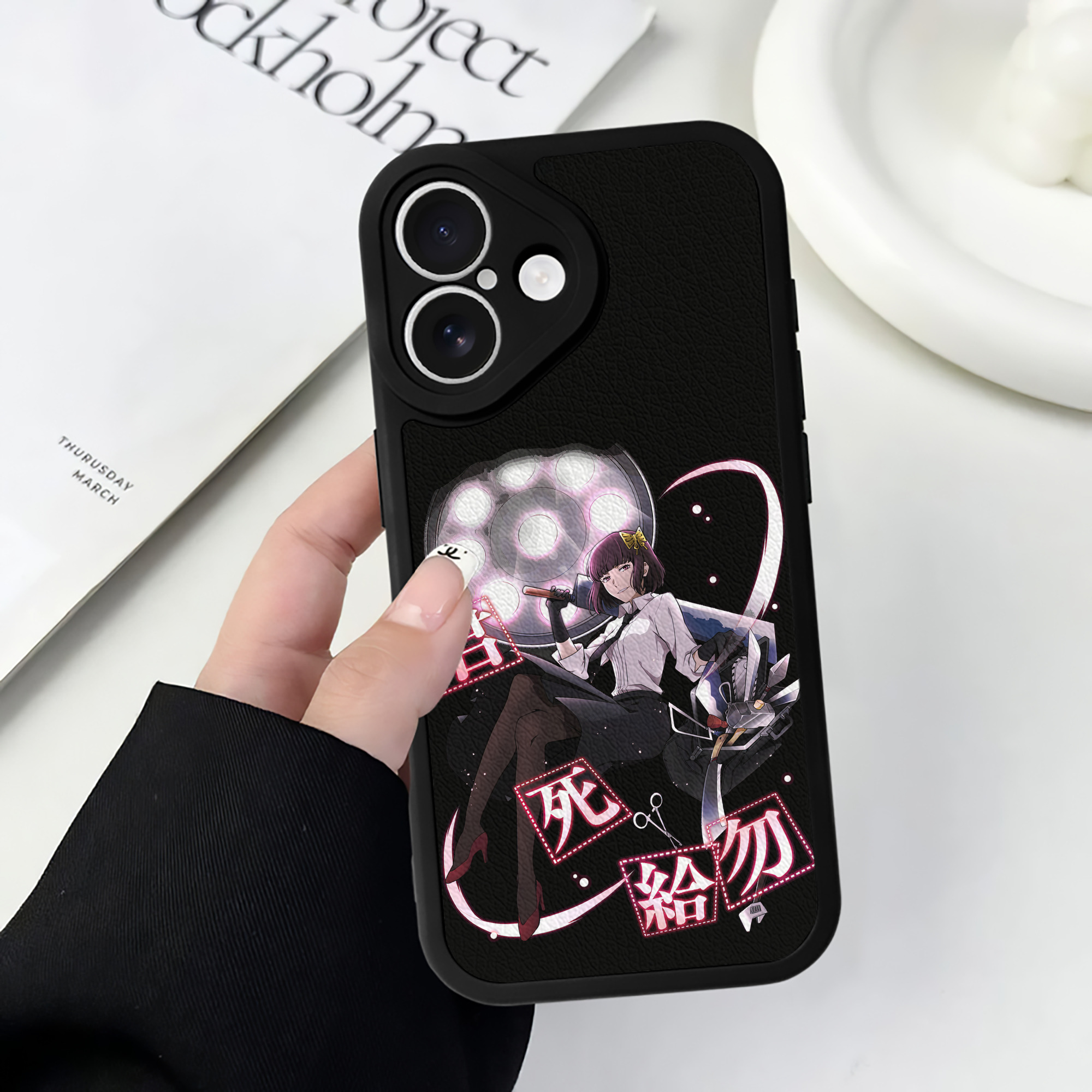 （画像用） 文豪ストレイドッグス Bungo Stray Dogs 【iPhone 16シリーズ対応】シリコンスマホケース（レザー調） 材質：シリコン